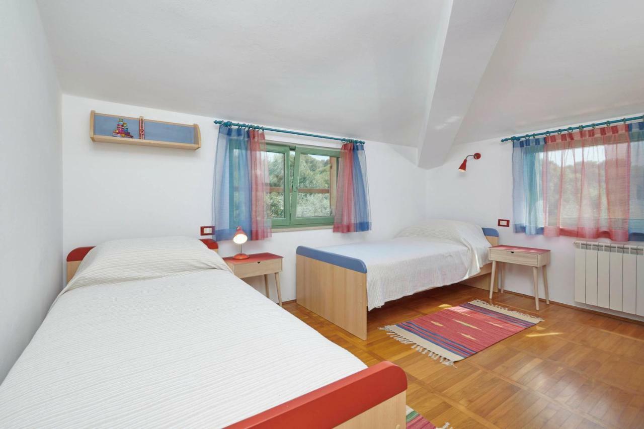 Apartment Giardina *