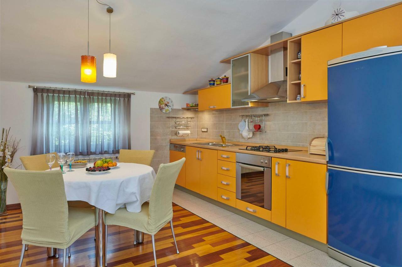 Giardina Apartment *
