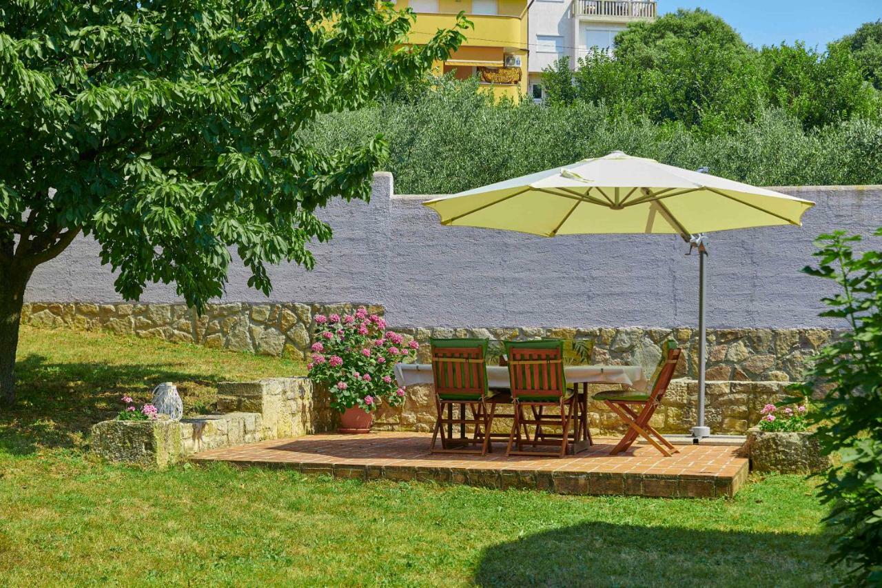 Apartment Giardina *